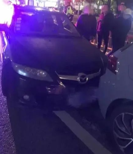 驚了！寧波男子酒駕被逮，竟把酒精測(cè)試儀“吹爆”！警察都嚇壞！